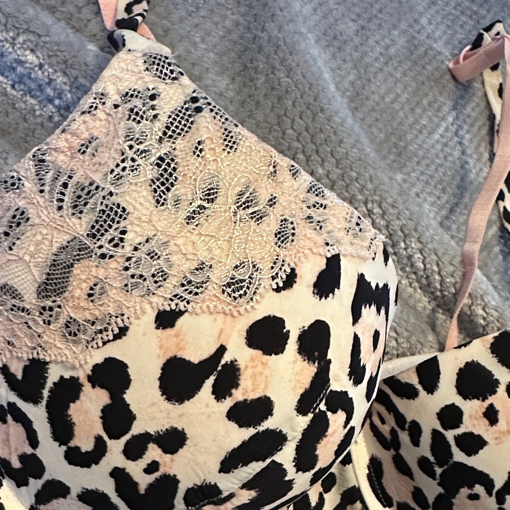 Victoria's Secret Pink Leopard Chemise with Shimmering Pink  Lace - Picture 6 of 11